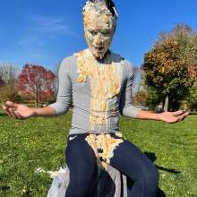 hooliham: Pieing me in public in nyc?