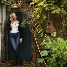 eileenvogel: W476 Eileen jeans and boots 2024 outside shower
