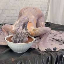 Messygirl: New Messygirl Download: Lee Von Lux Becomes a Messygirl