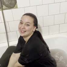 Get Your Snaps: Mona moved in and inaugurated the bathroom that was awaiting renovation
