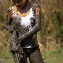dlodoski: Mitch's Mud Glam in Fishnets--Photos--Holiday Sale