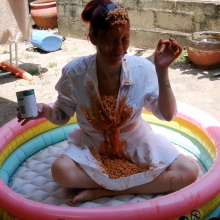 Thefetishgirl: The Baked Beans Fun in the Pool