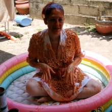 Thefetishgirl: The Baked Beans Fun in the Pool