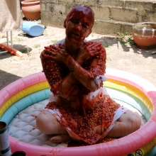 Thefetishgirl: The Baked Beans Fun in the Pool