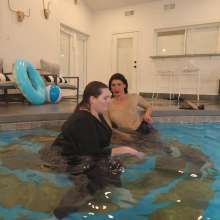 WetlookFashion: Vex Teaches Shannon How To Model in the Pool