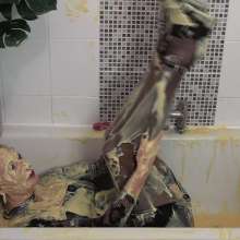 custardcouple: Messy N Wet Hairwash 2