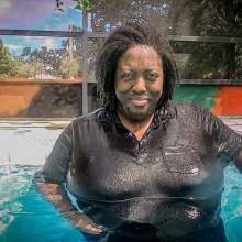 gsdwetlook: Wetlook in Black Polo Shirt and Jeans Pictures