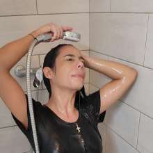Get Your Snaps: When the camera girl feels like showering in her clothes