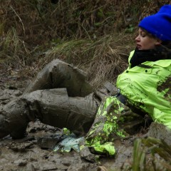 Adventureinwellies: Neon muddy raincoat