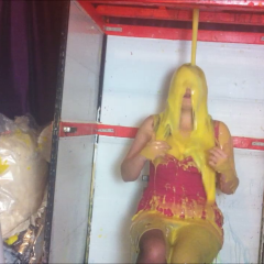 CandyCustard: Maria's dress inflates with custard from above!