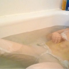 MessyMissMarie: Miss Marie Fun In The Tub