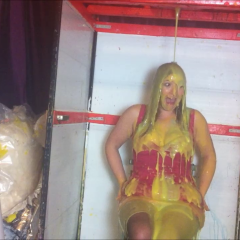 CandyCustard: Maria's dress inflates with custard from above!