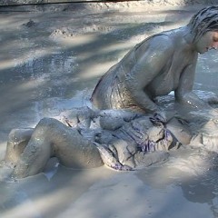 FOXY: Mudfight and mudplay