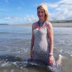 WSMProductions: Mrs.  CC in the cold sea again in 'Sea Beauty'  Wsm