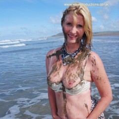 WSMProductions: Mrs.  CC in the cold sea again in 'Sea Beauty'  Wsm