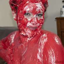 Leila: New photoset--coated in frosting!