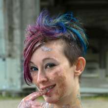 messyhot: Sophia Meow Sploshes under a Bridge in Public