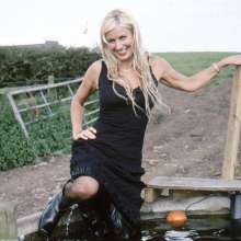 WSMProductions: Amazing milf Sue in cattle bowl in black dressundies--wsm