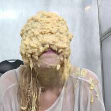 MostWam: Emily's Feet Dipping Gunge Tank Adventure