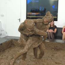 MostWam: Mud Wrestling 2017 Ep 10 Ania Vs Alice