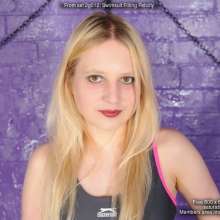DungeonMasterOne: Swimsuit filling with Felicity: green gunge!