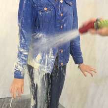 MostWam: Charlotte Pies Emily for Fun!
