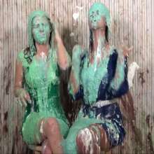 Anglefan.com: Lish's messy debut.