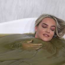 MostWam: Bobby& Corrine in a Bronze Gunge Bath [Braless]