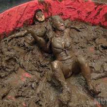 wamfan: Mud Wrestling Video: Pinned in Mud