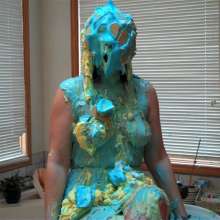 Messygirl: Mrs. Bee is Going to a Garden Party!
