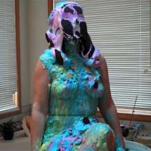 Messygirl: Mrs. Bee is Going to a Garden Party!