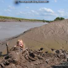 DungeonMasterOne: Combat Girls in Mud!  Violet and Felicity in the mudbanks