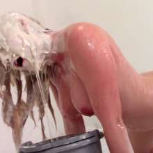 Messygirl: Slippery and Sloppy