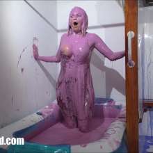 CandyCustard: Louise in the deep gunge pool, lingerie, heels and nude