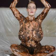 MessyCleo: Come and play with me. I tell you how to get messy and make you cum!