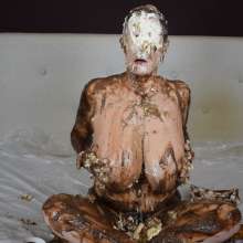 MessyCleo: Come and play with me. I tell you how to get messy and make you cum!