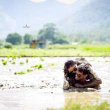 TimsMessyFiction: Indian Newlyweds in the Mud