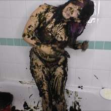 TheGungeZone: Bad Dolly's Messy Mud Bath