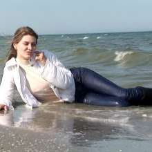 EuroWAMstore: Caroline Wets Her Boots and Jeans