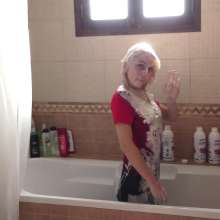 TheGungeZone: Chloe's Messy Football Forfeit
