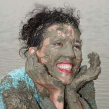 FOXY: Sweater in mud--download