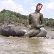 FOXY: Muddy encasement 2