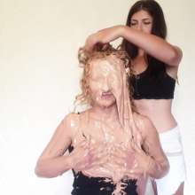 Top Messy Girls: Girl Gets Chocolate on Her Hair