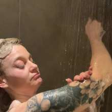 KatrinaMessyMilf: Katrina's Naughty Shower