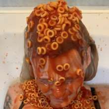 KatrinaMessyMilf: Me Katrina Getting Messy with Spaghetti and Tomatoes