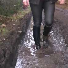 WetandMuddy: Video 48--Splashing Out