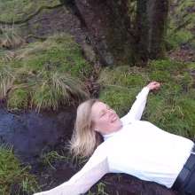 WetandMuddy: Video 48--Splashing Out