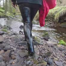 WetandMuddy: Video 48--Splashing Out