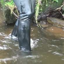 WetandMuddy: Video 48--Splashing Out