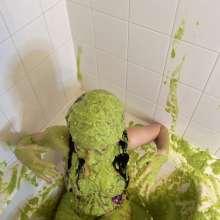 Slimed Models: LaRae gets Slimed for the First Time with Slimed Models